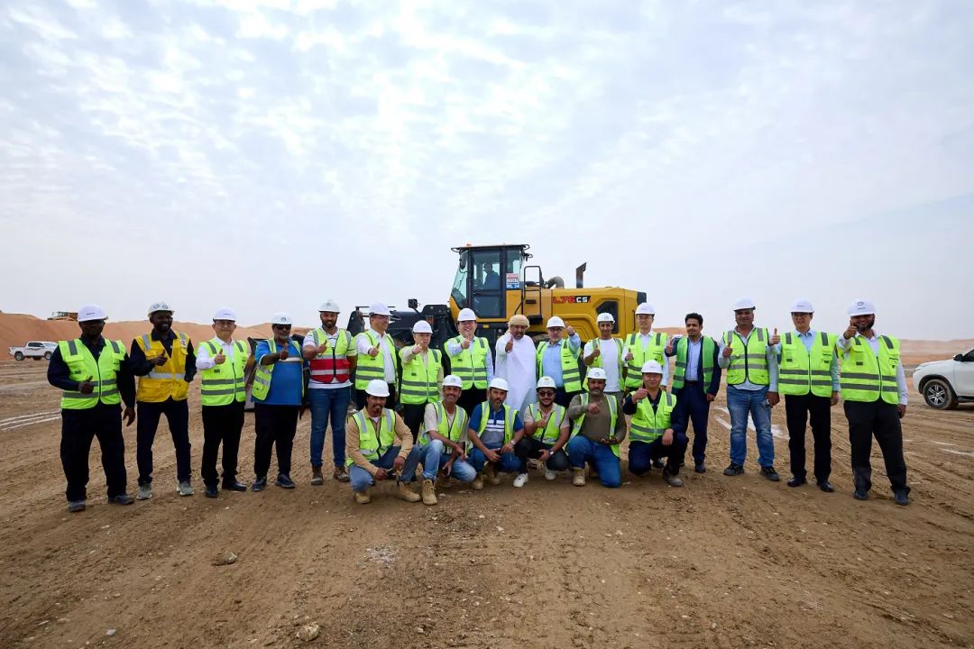 滿慎剛到阿聯(lián)酋調(diào)研：發(fā)揮迪拜橋頭堡作用、加速中東當?shù)鼗季? class=